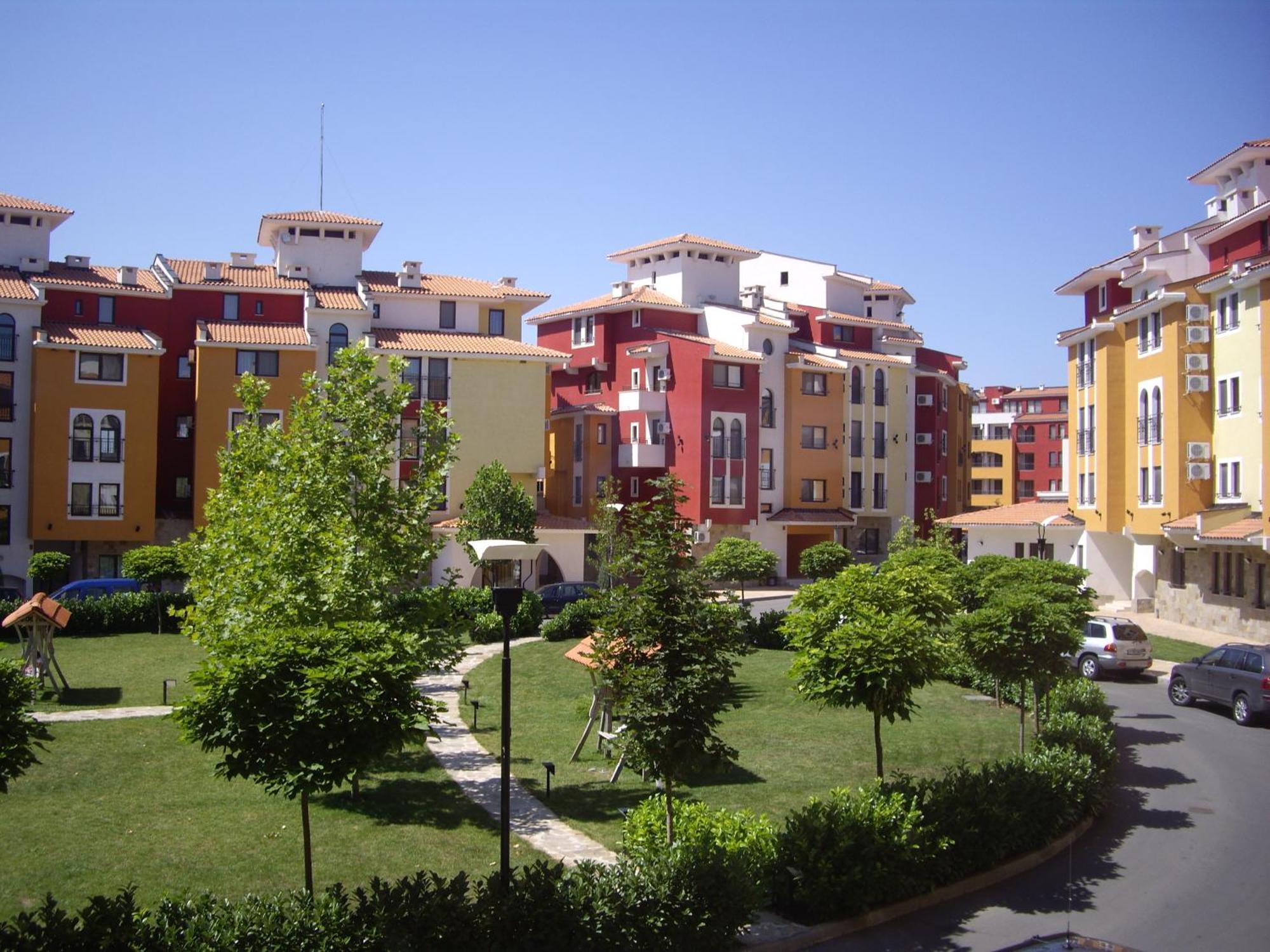 Studio Deluxe In Marina Cape 4 Stars Complex 33 7 Aheloy Bagian luar foto
