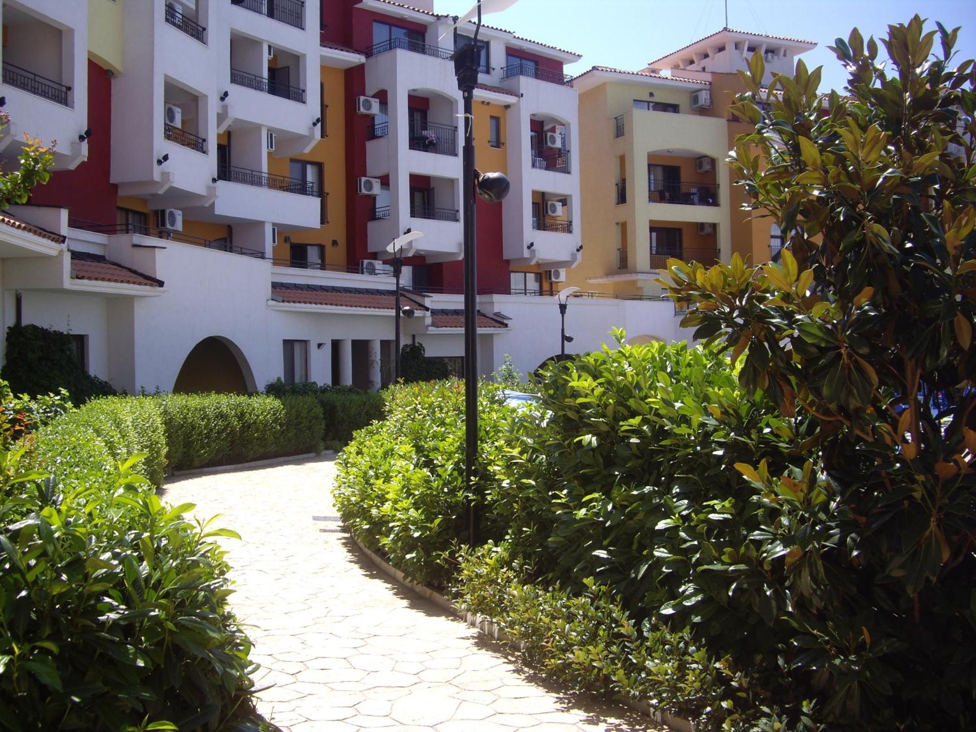 Studio Deluxe In Marina Cape 4 Stars Complex 33 7 Aheloy Bagian luar foto