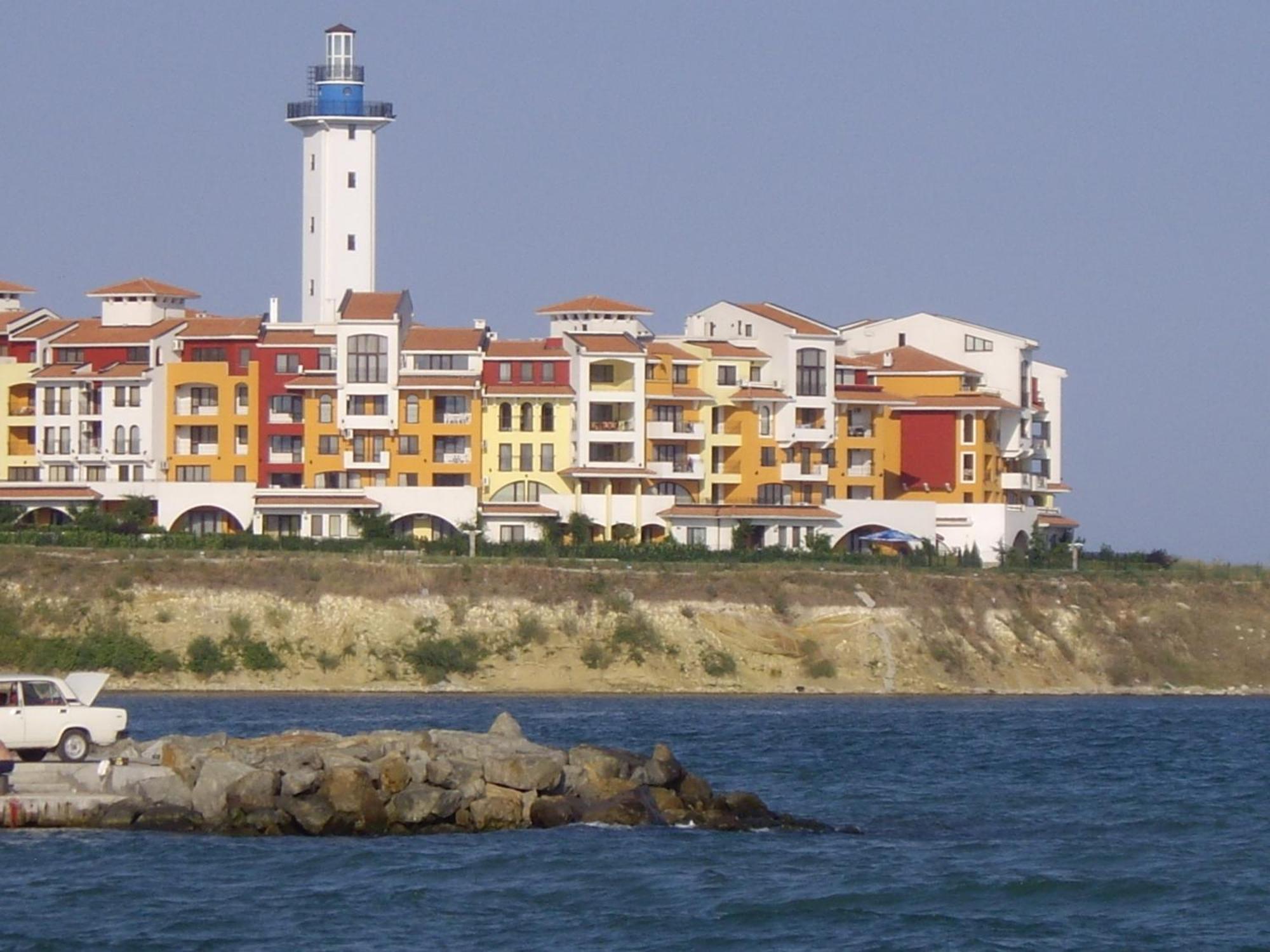 Studio Deluxe In Marina Cape 4 Stars Complex 33 7 Aheloy Bagian luar foto